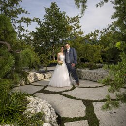 Hochzeitsfotos im Gartenpark